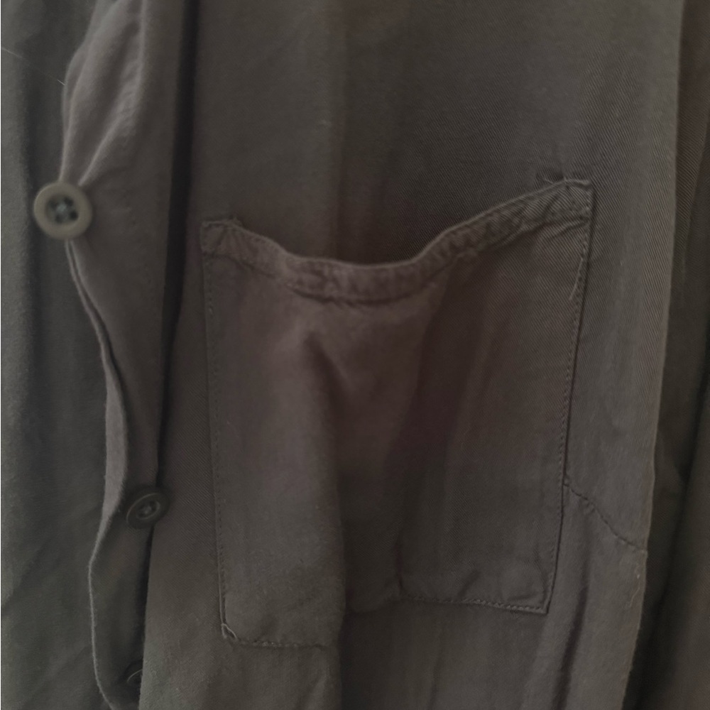 torrid Dark Gray Long-Sleeve Button-Down Shirt - Picture 6 of 7